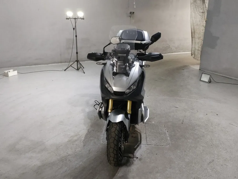 Honda X-ADV750 2018, серебристый, фото 3