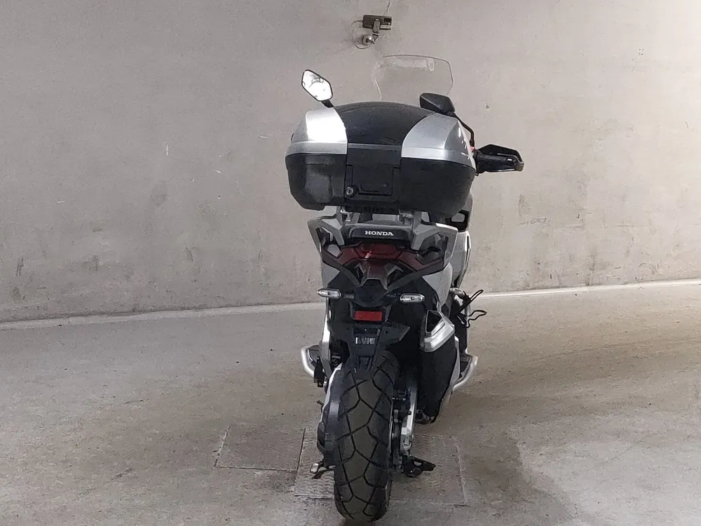 Honda X-ADV750 2018, серебристый, фото 4