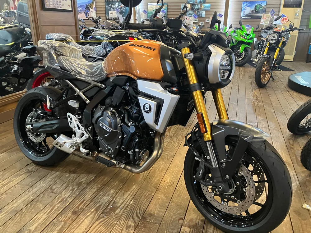 Suzuki Gsx-8T 2026, золотистый, фото 2