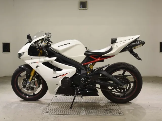 Triumph Daytona 675 R 2012, белый, фото 2