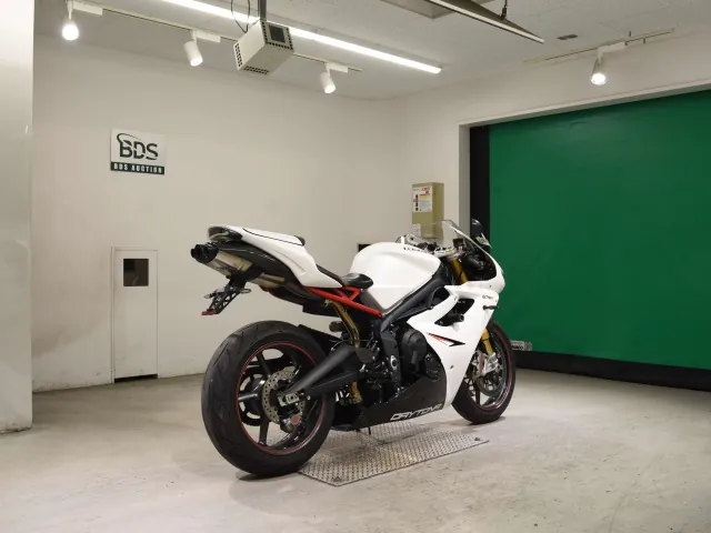 Triumph Daytona 675 R 2012, белый, фото 5