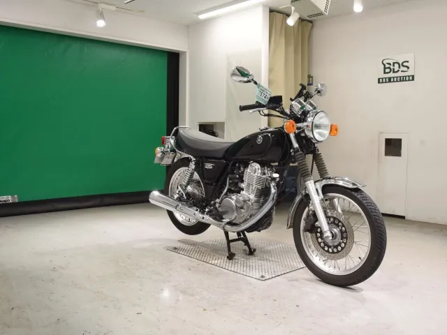 Yamaha SR400 2017, чёрный, фото 3