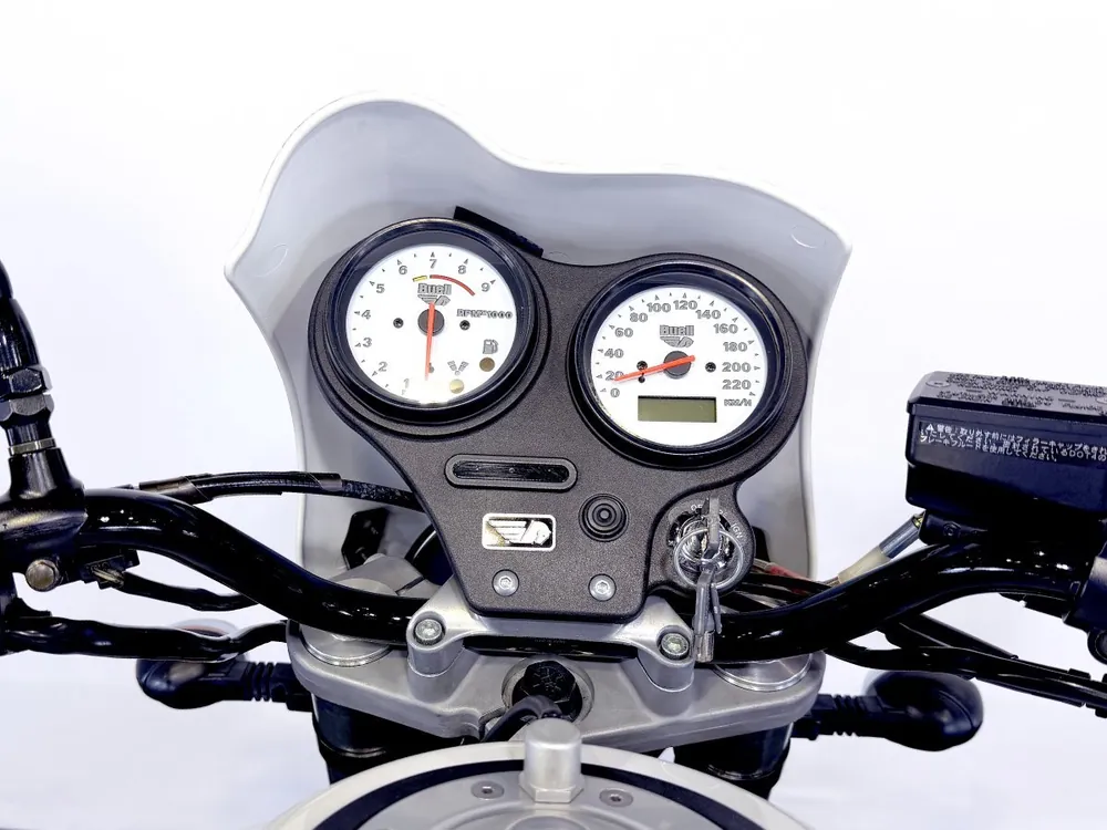 Buell X1 Lightning 2001, фото 8