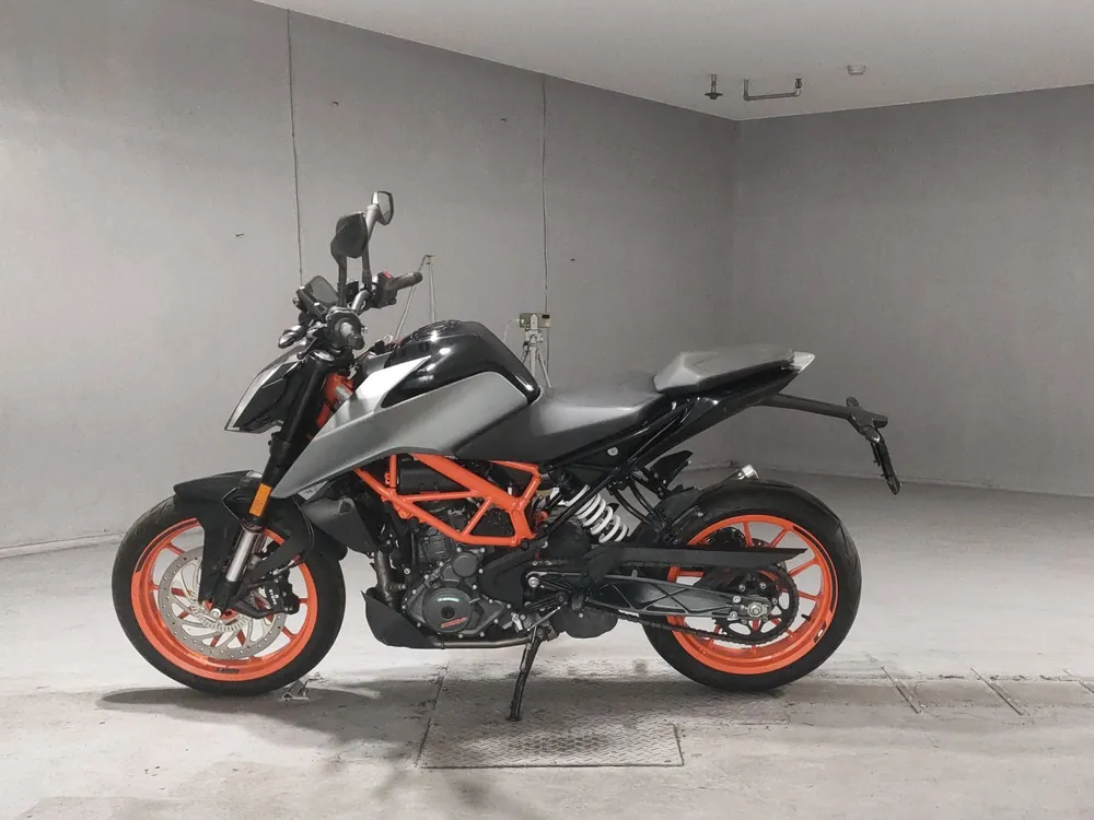 KTM 390 Duke 2023, black/gray, фото 2