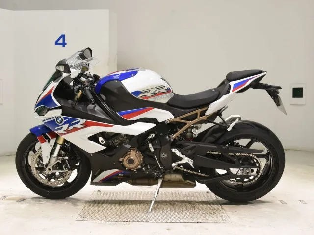 BMW S1000Rr 2021, white | red | blue, фото 2