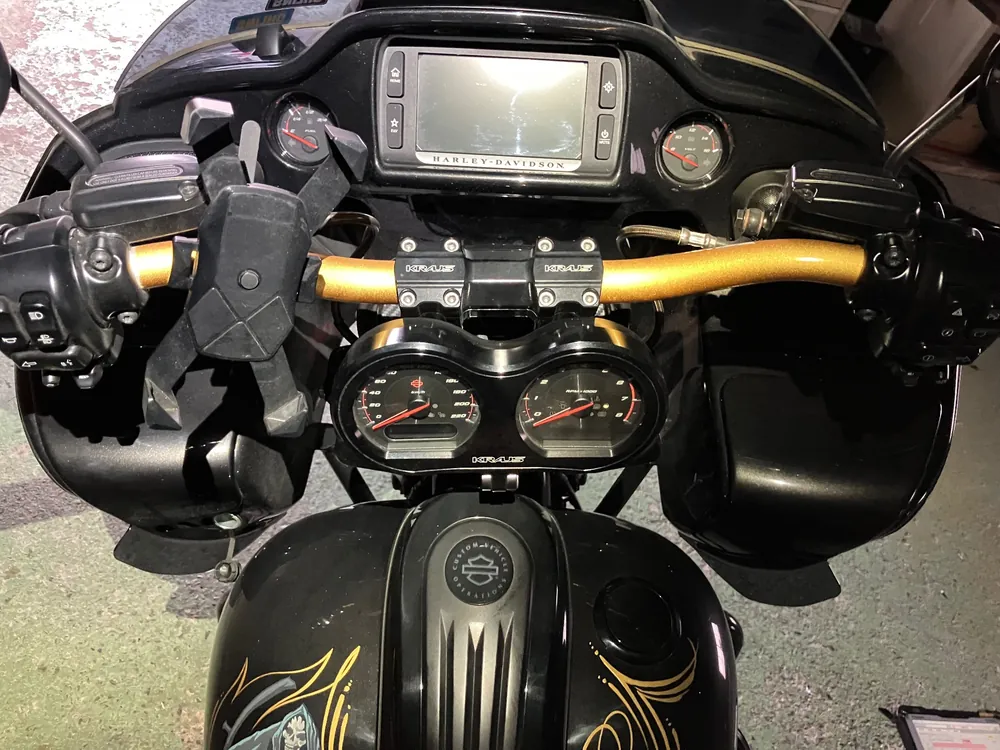 Harley-Davidson FLTRXSE1800CVO 2017, чёрный, фото 3