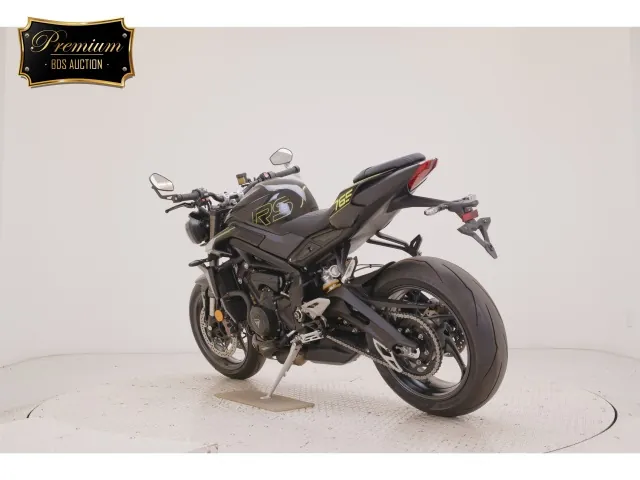 Triumph Street Triple RS 2026, чёрный, фото 6