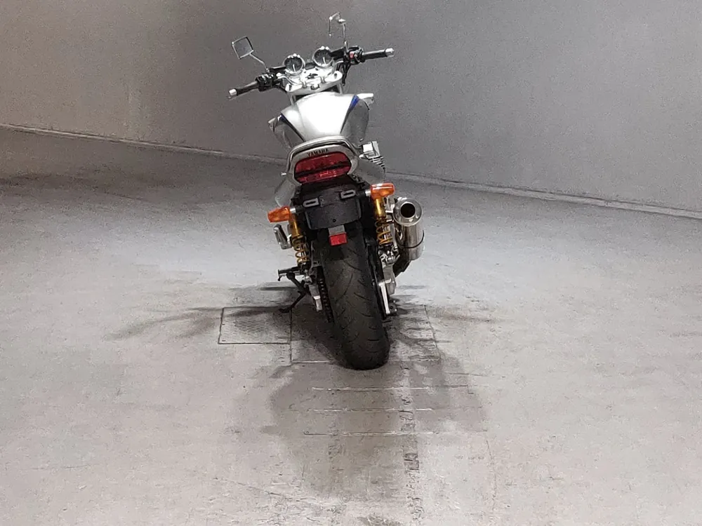 Yamaha XJR1300, серебристый, фото 4