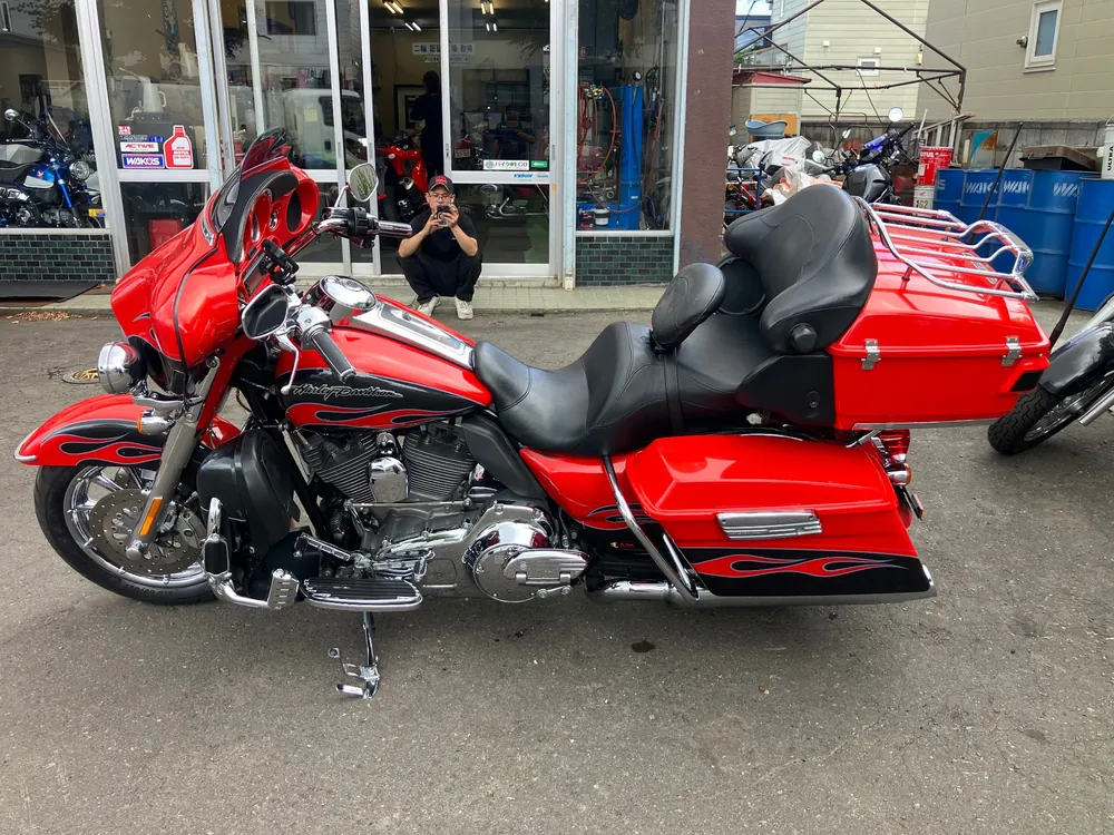 Harley-Davidson FLHTCUSE1800CVO 2010, red/ black, фото 2