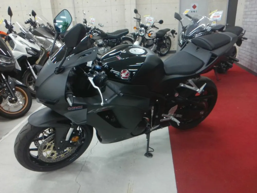 Honda CBR600RR 2024, mat black, фото 2