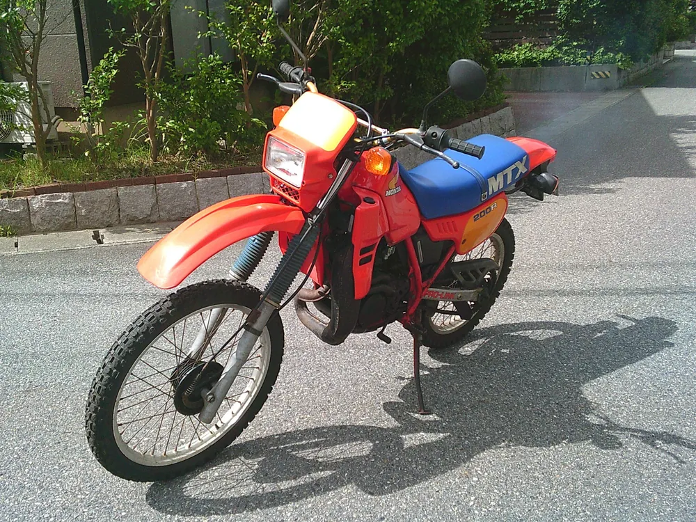 Honda CB250R MC52, красный, фото 3