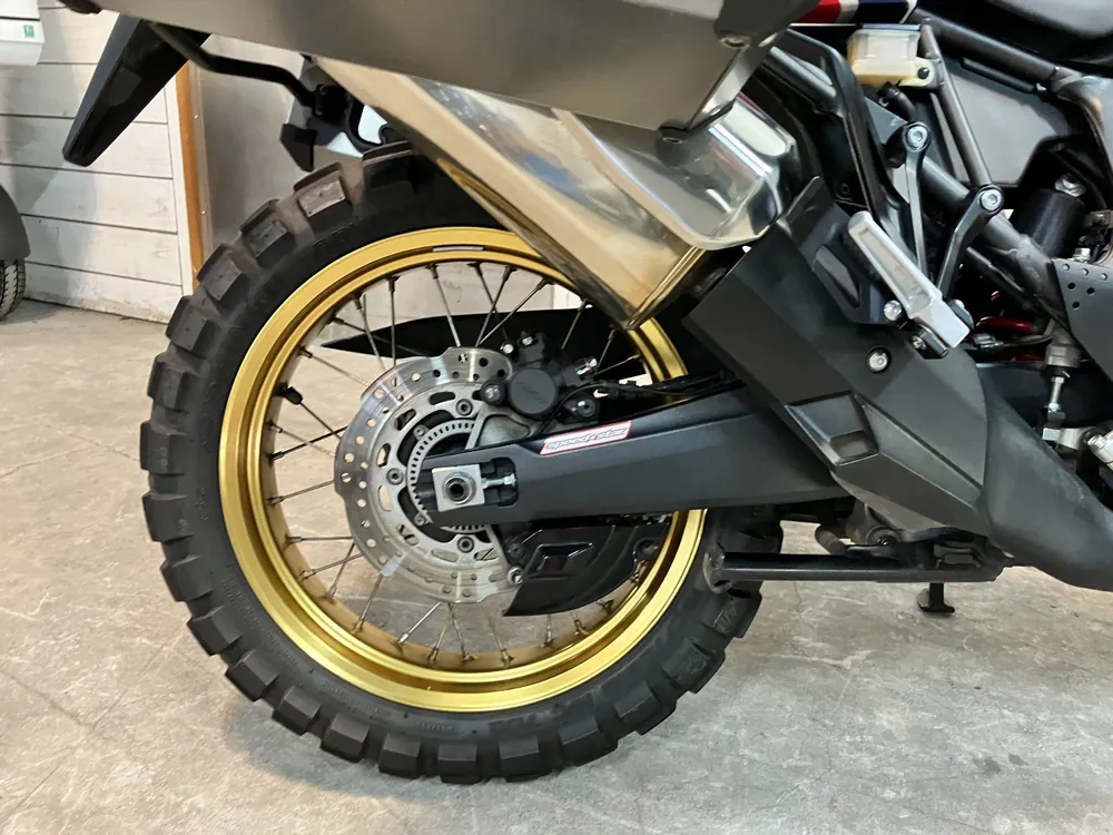 Honda Cfr1000 Africatwin 2016, tricolor color, фото 11