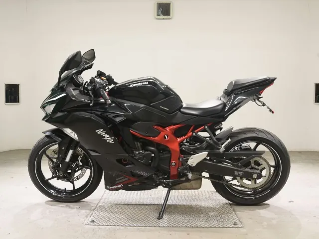 Kawasaki Ninja ZX-25R, чёрный, фото 2