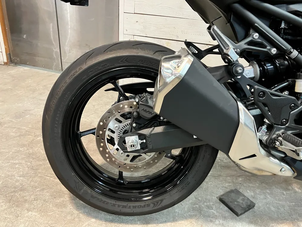 Kawasaki Z900 2026, gun m/ black, фото 11