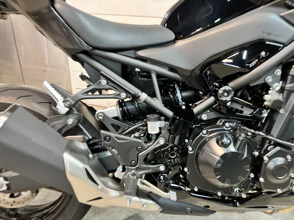 Kawasaki Z900 2026, gun m/ black, фото 13