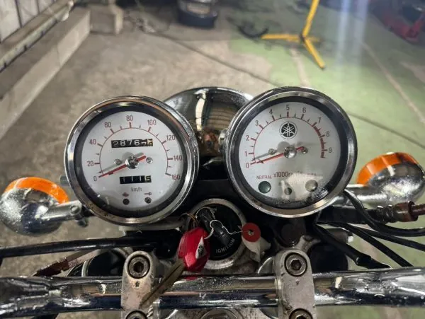 Yamaha SR400 2006, фото 10