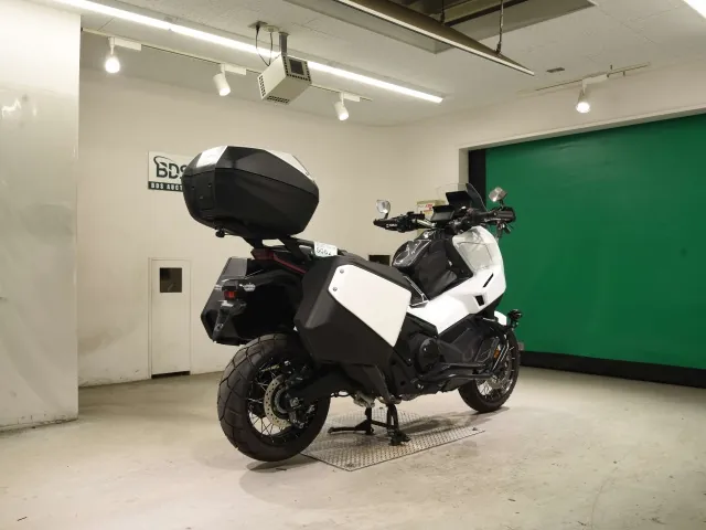Honda X-ADV750 2025, белый, фото 5
