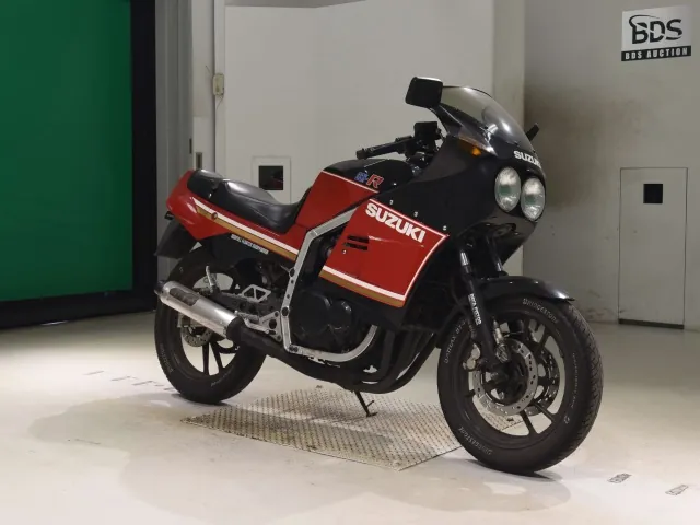 Suzuki GSX-R400 1984, red | black, фото 3