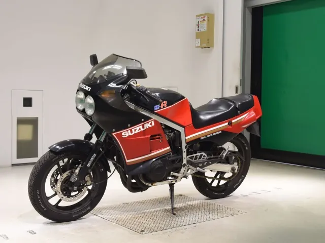 Suzuki GSX-R400 1984, red | black, фото 4