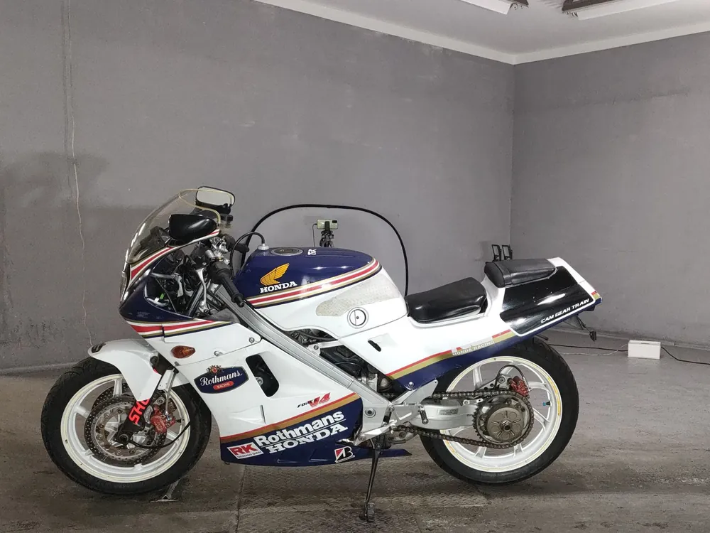 Honda VFR400R 1988, белый, синий, фото 2