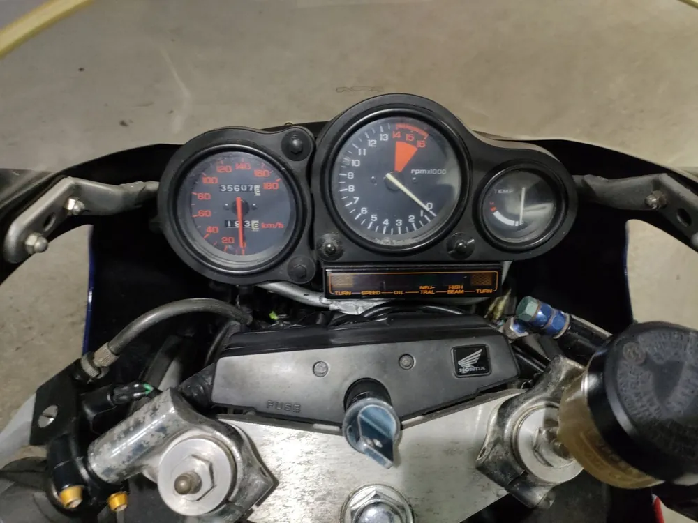 Honda VFR400R 1988, белый, синий, фото 5