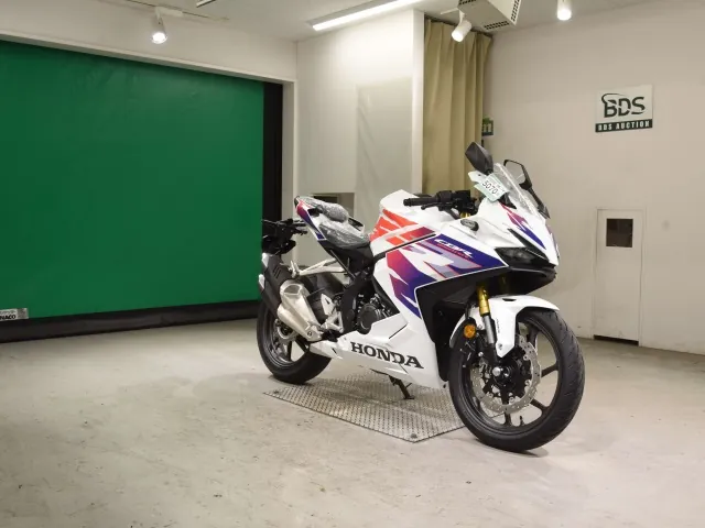Honda CBR250RR, white | red, фото 3