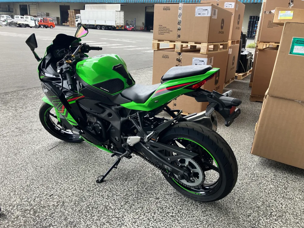 Kawasaki ZX-25R, lime / black, фото 2