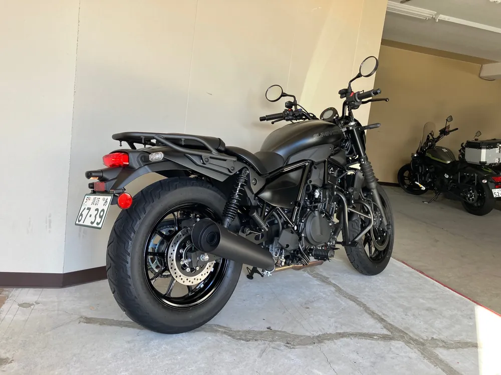 Kawasaki Eliminator 400SE 2023, чёрный, фото 3