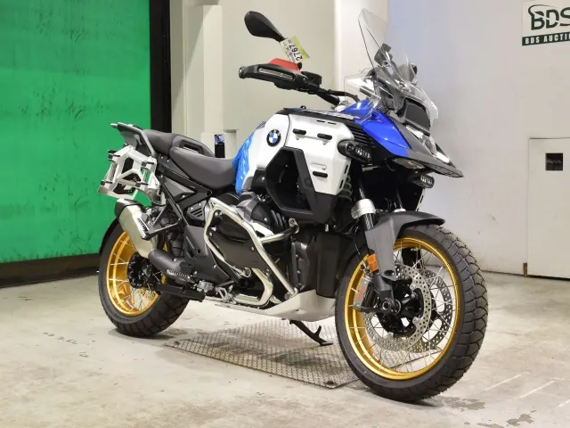 BMW R1300Gs Adv Asa 2026, white | red | blue, фото 3