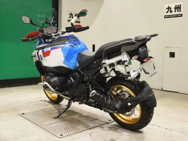 BMW R1300Gs Adv Asa 2026, white | red | blue, фото 6