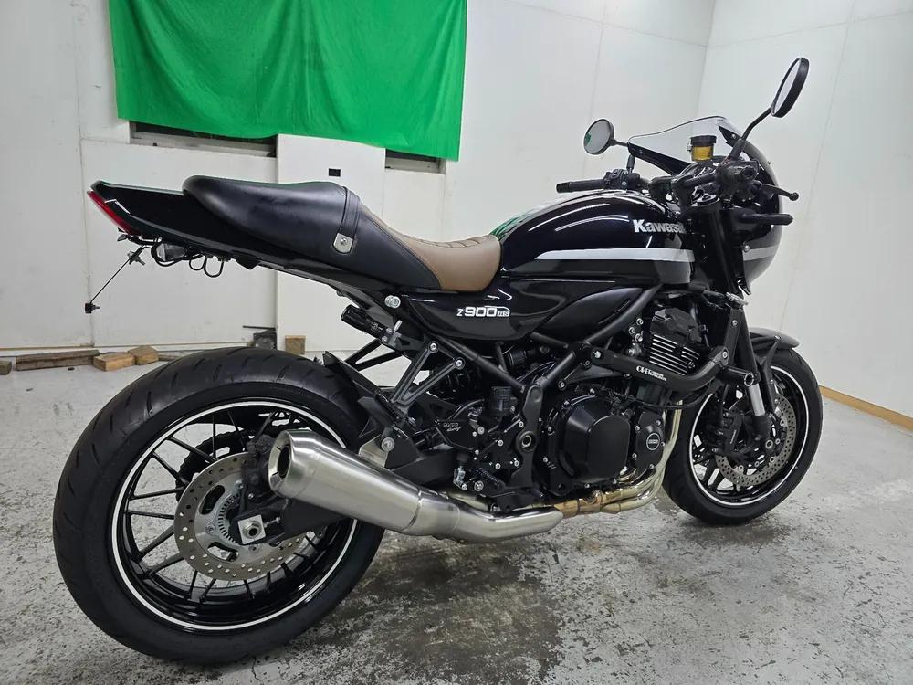 Kawasaki Z900RS 2022, чёрный, фото 3