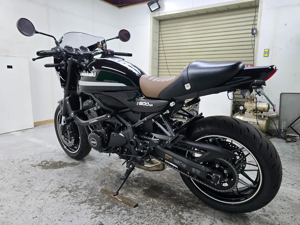 Kawasaki Z900RS 2022, чёрный, фото 6
