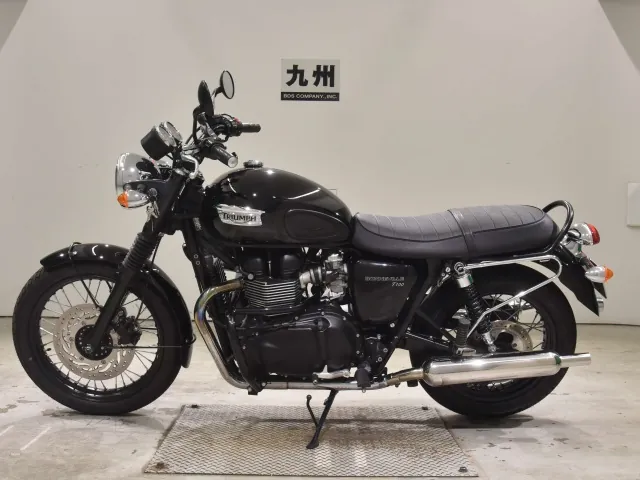 Triumph Bonneville T100 2013, чёрный, фото 2