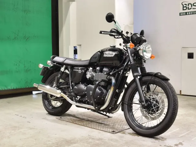 Triumph Bonneville T100 2013, чёрный, фото 3