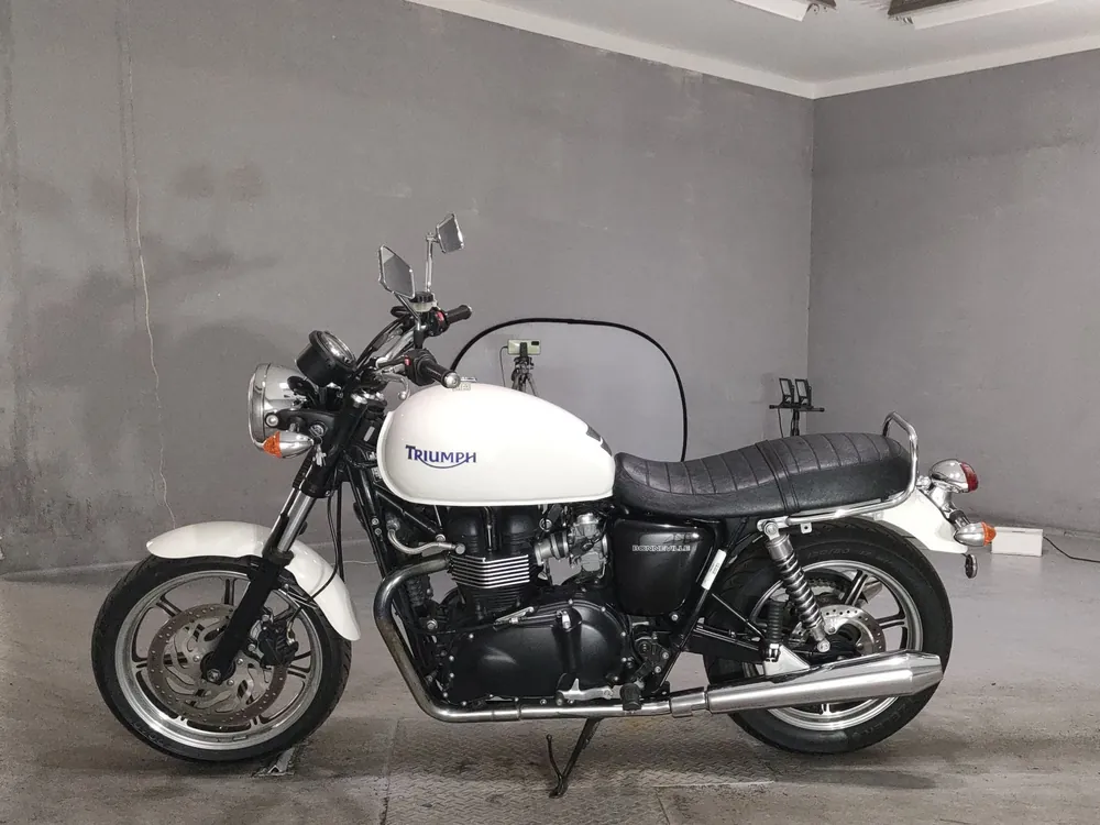 Triumph Bonneville Se 2009, белый, фото 2