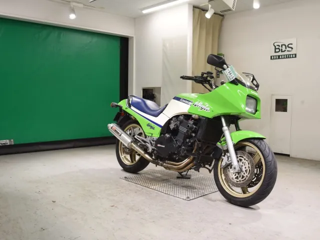 Kawasaki GPZ900R Ninja 1991, white | green, фото 3