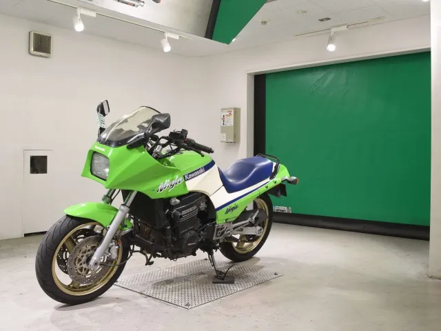 Kawasaki GPZ900R Ninja 1991, white | green, фото 4