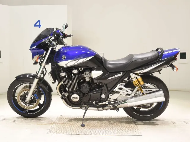Yamaha XJR1300 2004, black | blue, фото 2