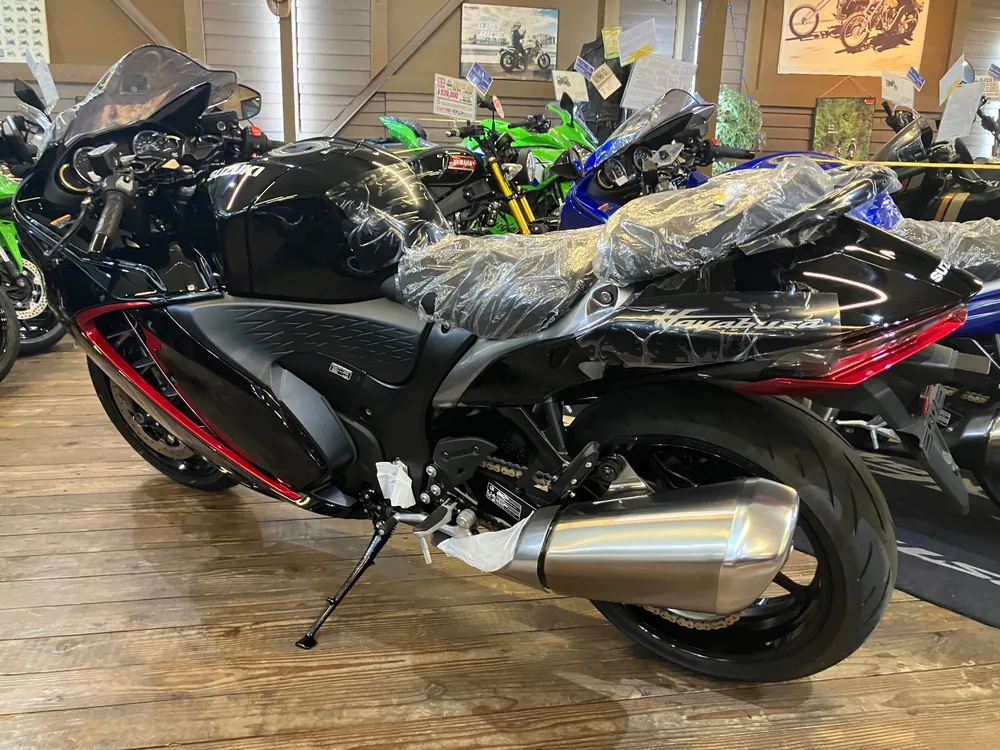 Suzuki Hayabusa 2026, чёрный, фото 4