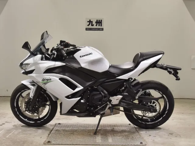 Kawasaki Ninja650A 2020, белый, фото 2