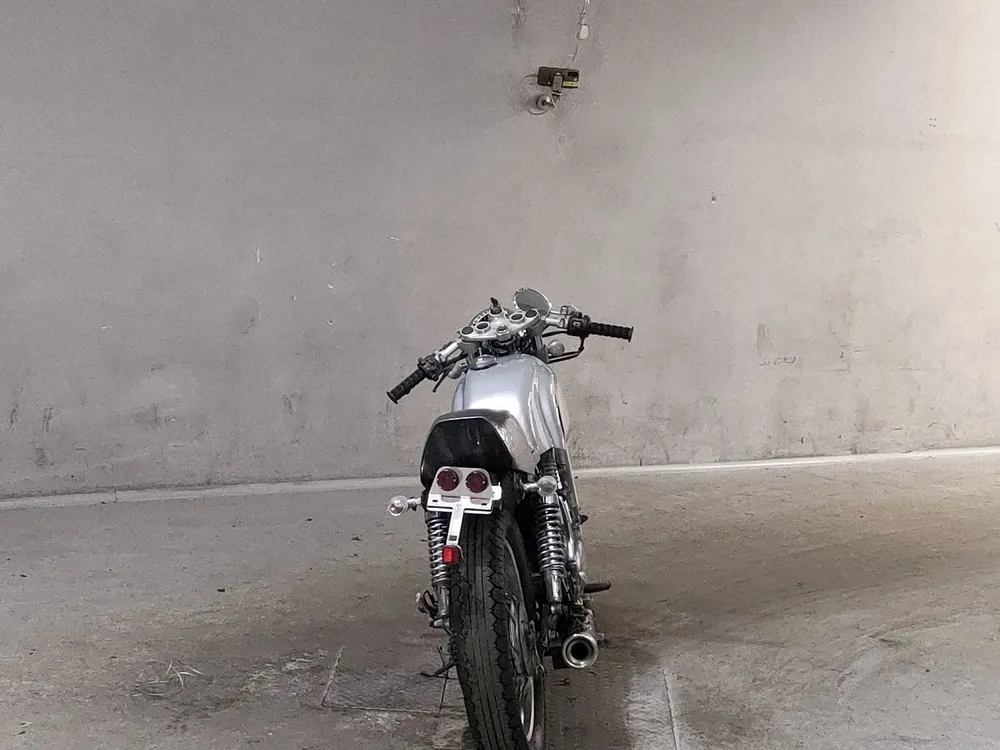 Yamaha SR400 1997, серый, фото 4