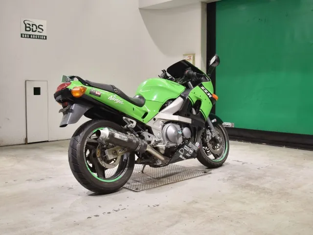 Kawasaki ZX400N 1993, зелёный, фото 5