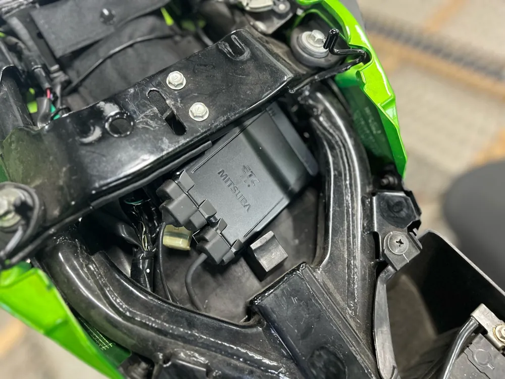 Kawasaki Ninja 400 2014, зелёный, фото 10