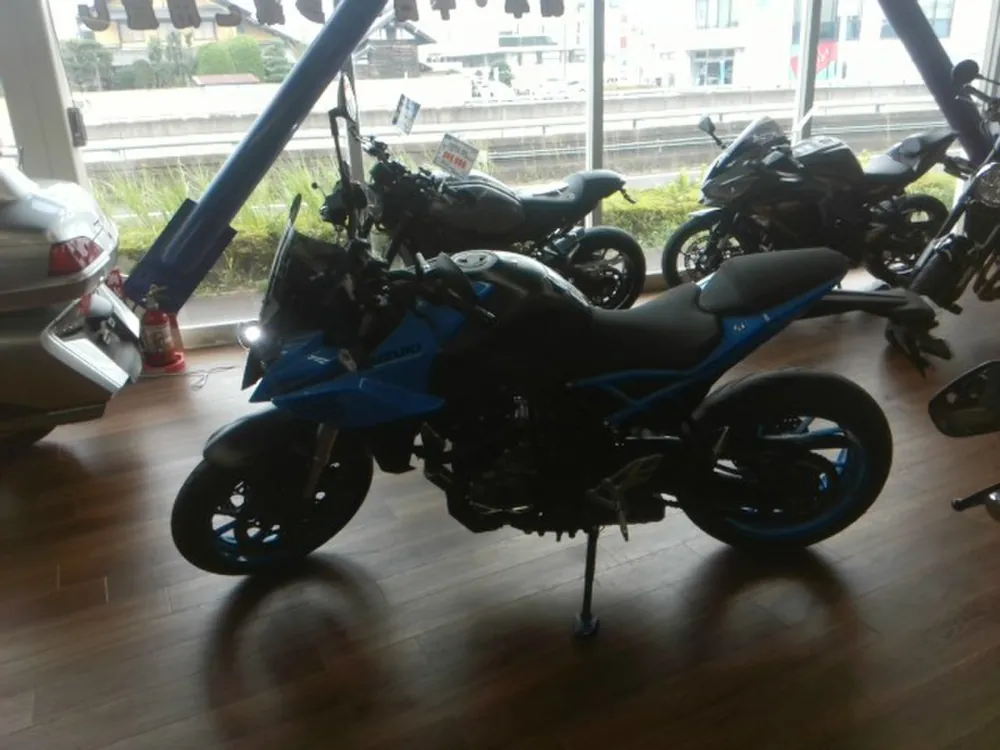 Suzuki Gsx-8T 2024, синий, фото 2