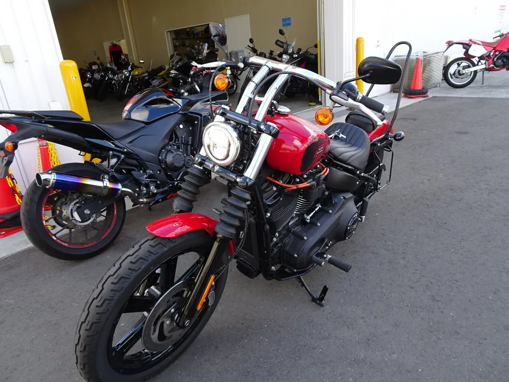 Harley-Davidson FXBBS 2023, красный, фото 4