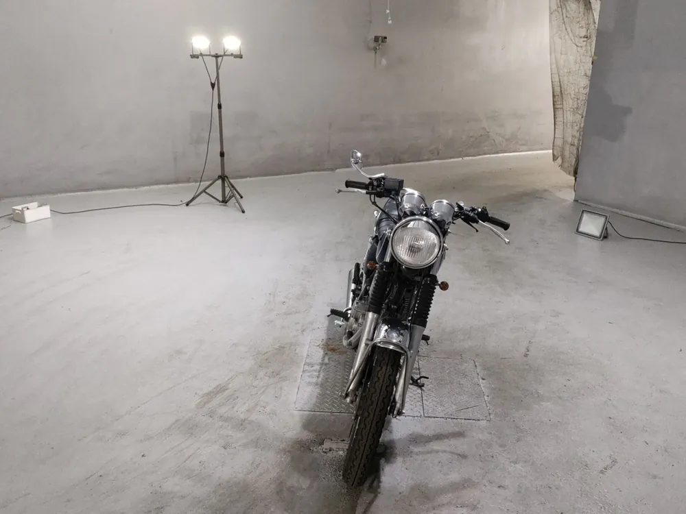 Yamaha SR400 2010, чёрный, фото 3