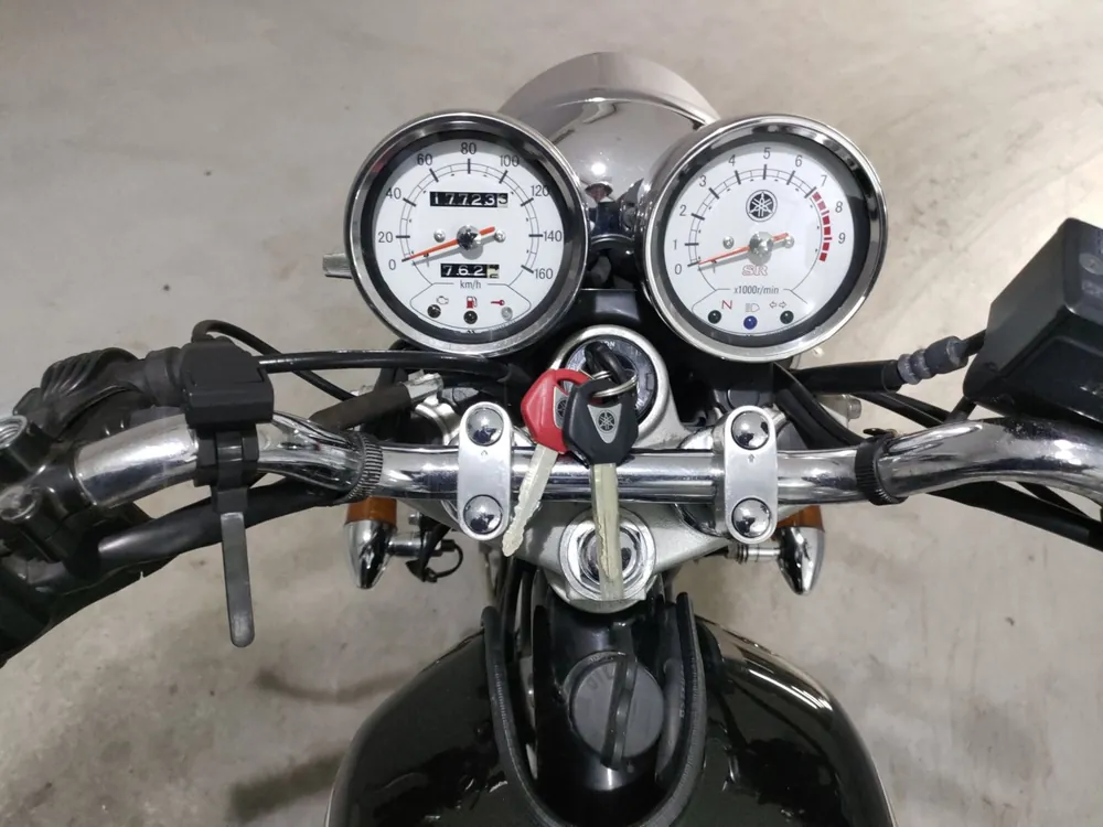 Yamaha SR400 2010, чёрный, фото 5