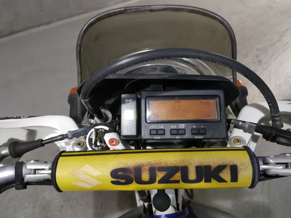 Suzuki DR250R, белый, фото 5