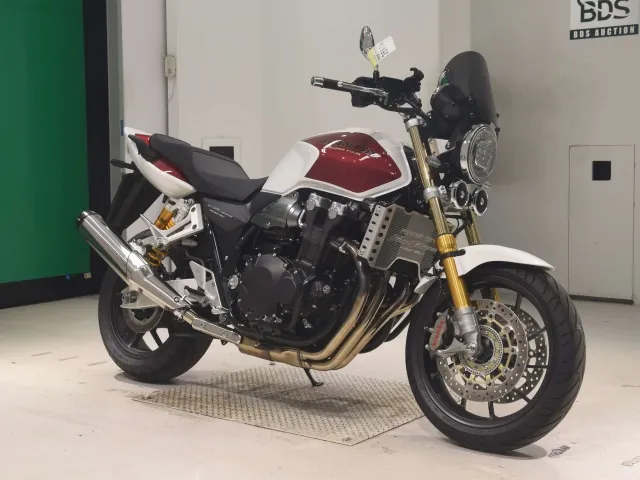 Honda CB1300 2025, white | red, фото 3