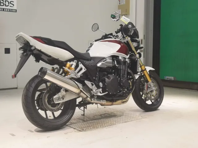 Honda CB1300 2025, white | red, фото 5